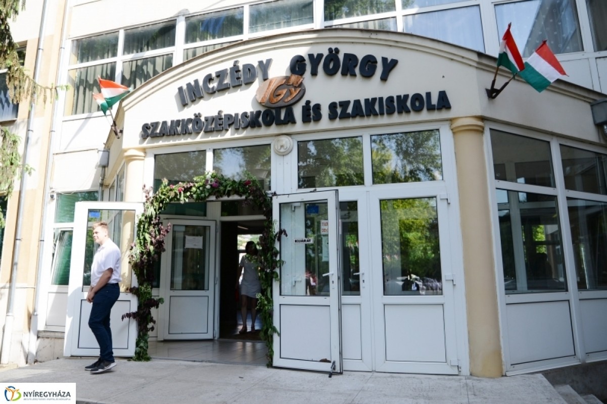 Inczédys ballagás fotógalériával!
