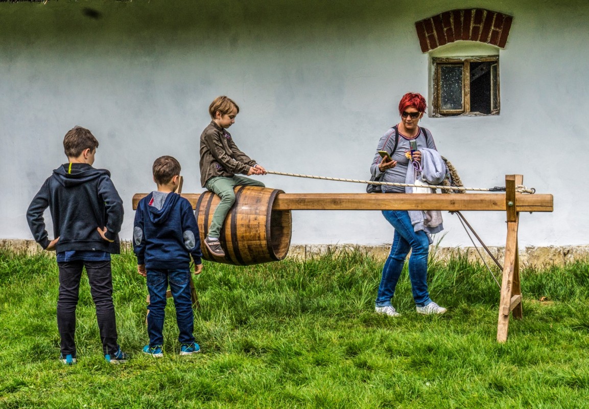FALUSI MAJÁLIS A SKANZENBEN - GALÉRIA