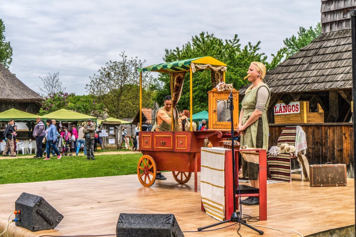 FALUSI MAJÁLIS A SKANZENBEN - GALÉRIA