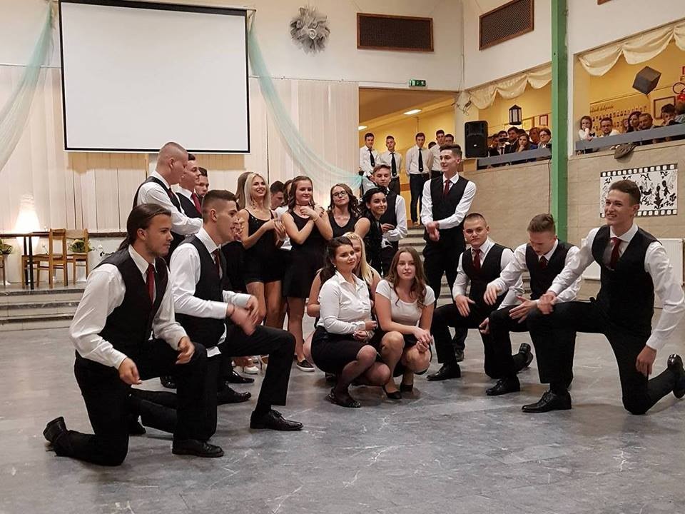 Szalagavató az Aranyban
