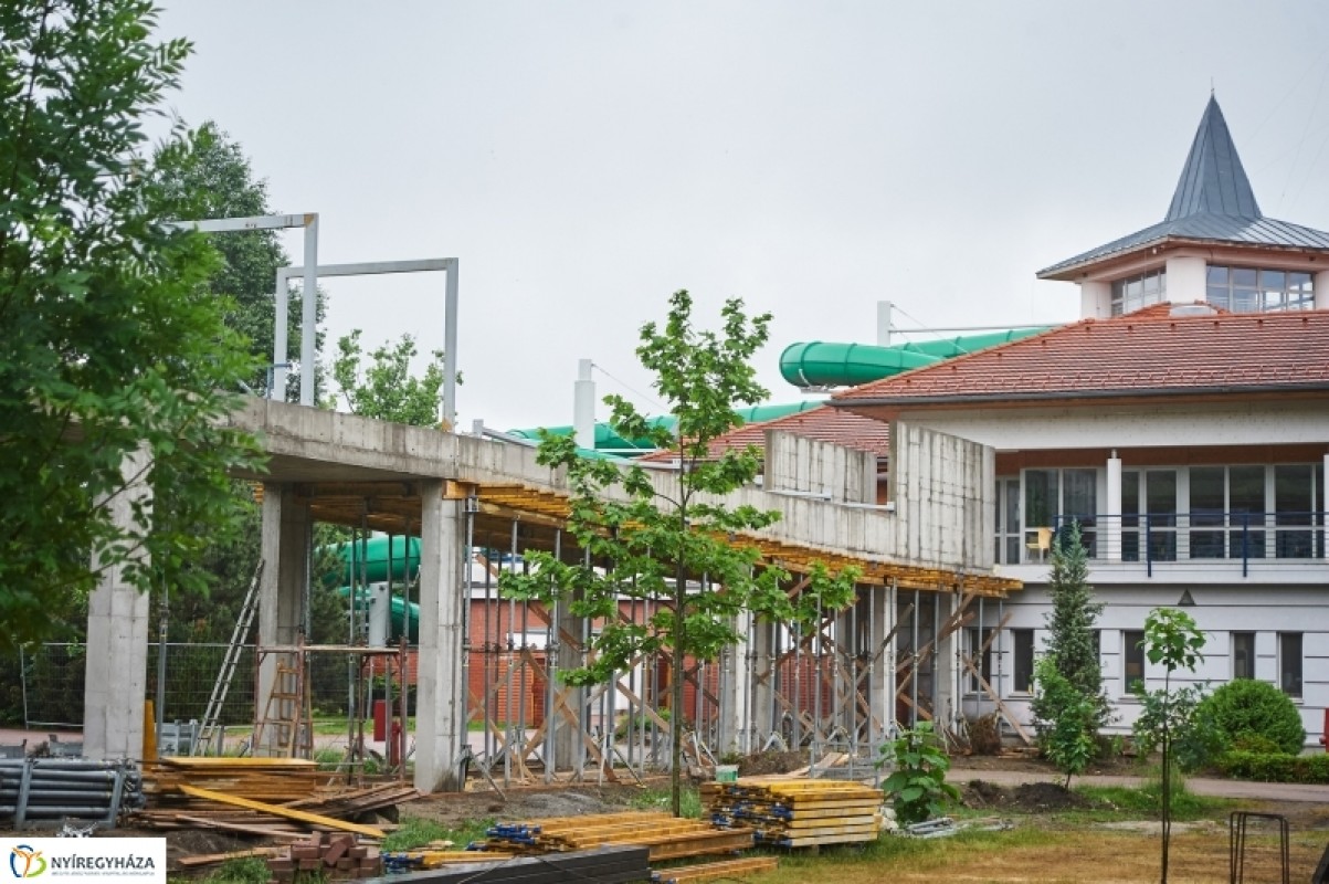 Jól halad a sóstói hotel építése