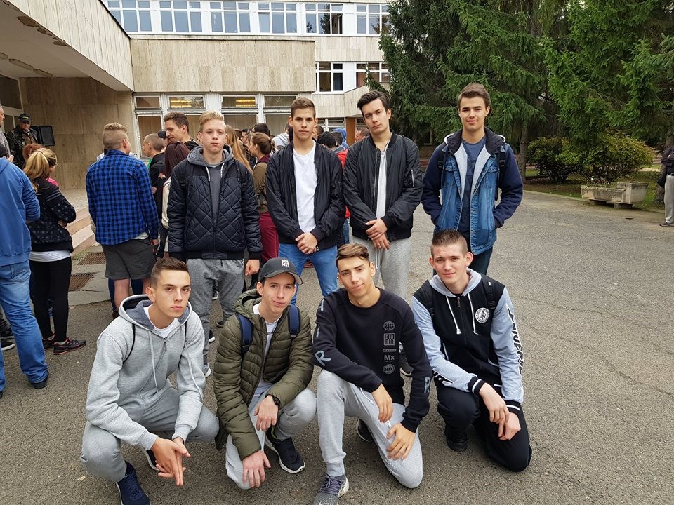 Felfegyverkeztek a széchenyisek