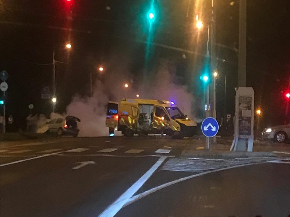 Halálos baleset történt vasárnap este - Mentőautó ütközött