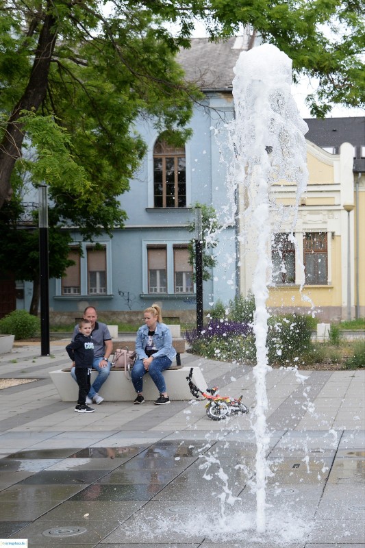 Fotókon a belvárosi szökőkutak! A gyönyörű látványtól mindenkinek jobb kedve lesz!