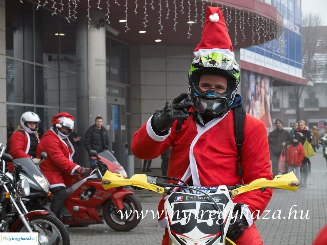 Motoros Mikulások lepték el Nyíregyházát - Ki találkozott velük?