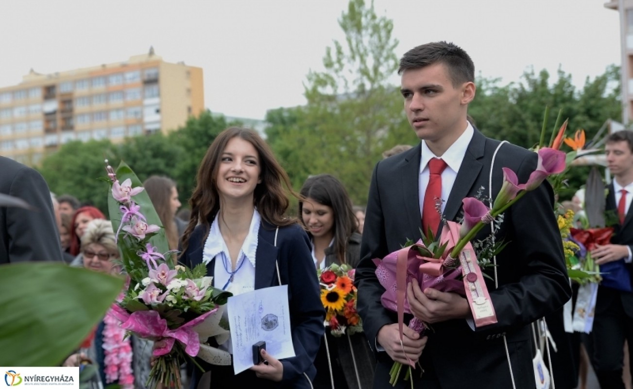 Krúdy Gyula Gimnázium ballagása