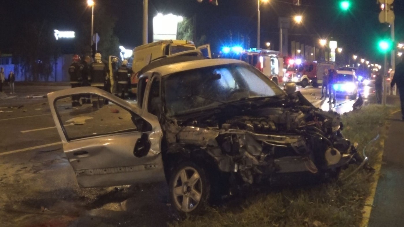 Friss képek a borzalmas nyíregyházi halálos balesetről!