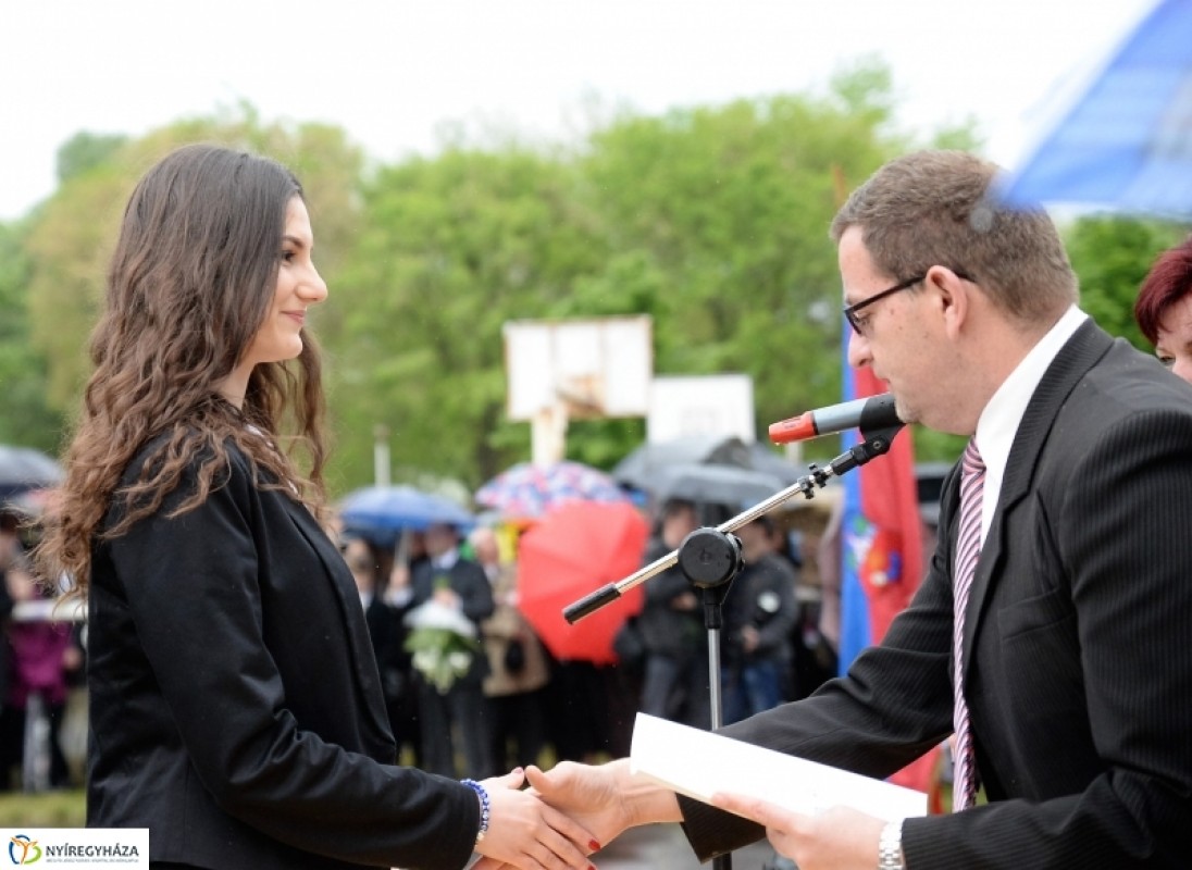 Krúdy Gyula Gimnázium ballagása