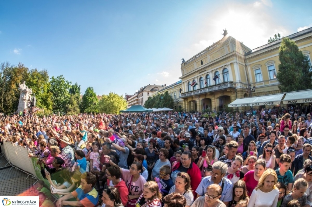 Így fogadták a sztárvendégeket a nyíregyháziak