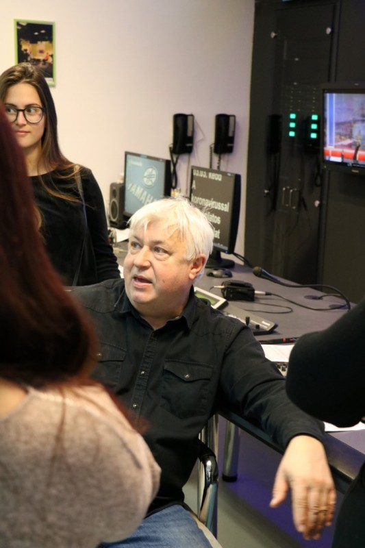Benne voltunk a tévében - Ujhelyi Dóra írása