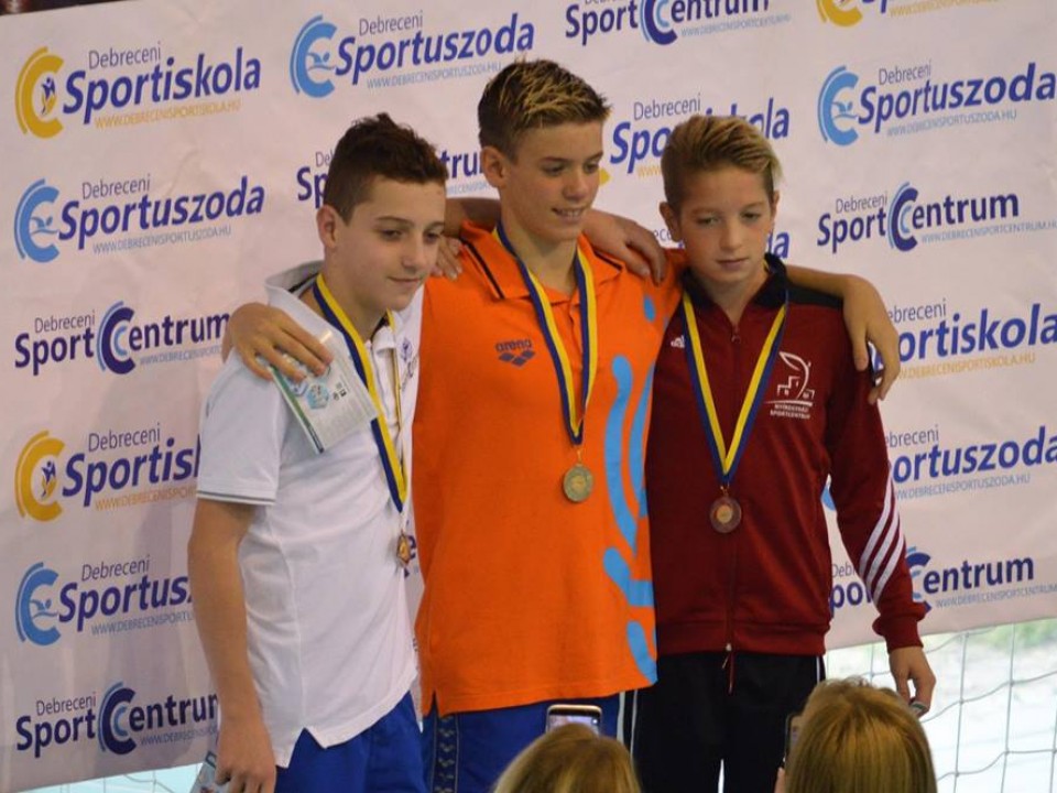 Éremeső a Nyíregyházi Sportcentrumban