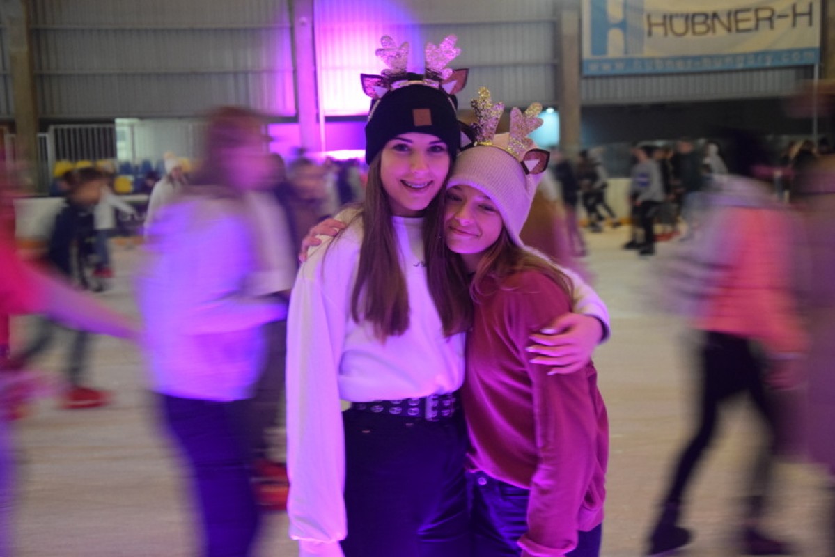 Őrületes hangulatban telt a Mikulás Ice Party a jégpályán
