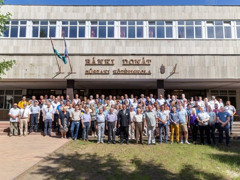 Öregdiák találkozó volt a Bánkiban