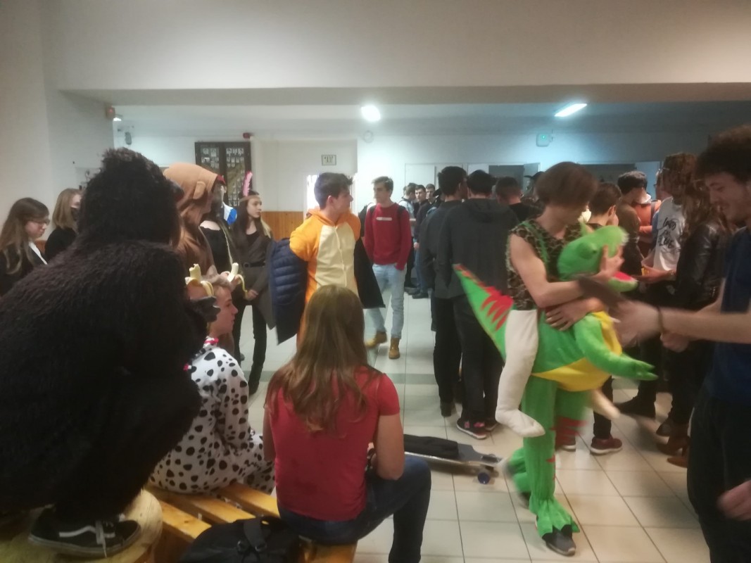 Jelmezverseny és „Fantáziaország” a Krúdyban