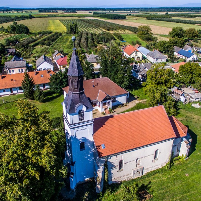 BEREGSURÁNYI KASTÉLYNÉZŐBEN