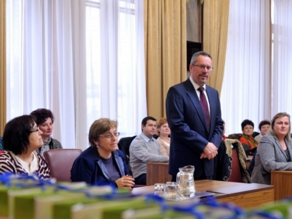 Az anyanyelv ügye