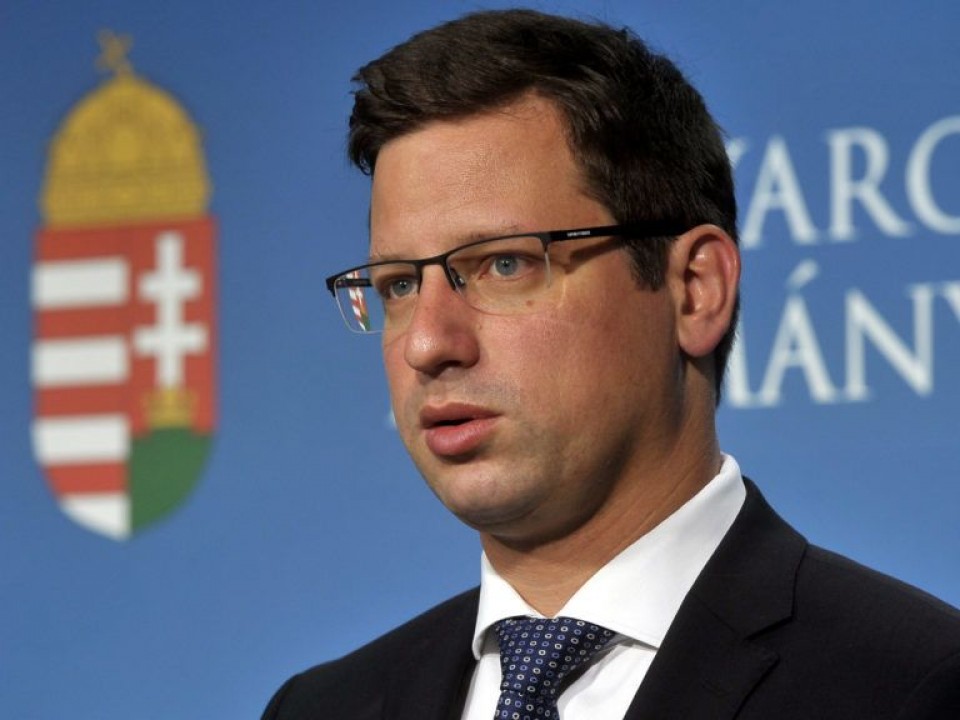 Hatósági karanténba került Gulyás Gergely és Orbán Balázs