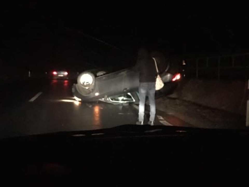 Balesetek sorával indult a csütörtök reggel megyénkben - Mindenki vezessen óvatosan