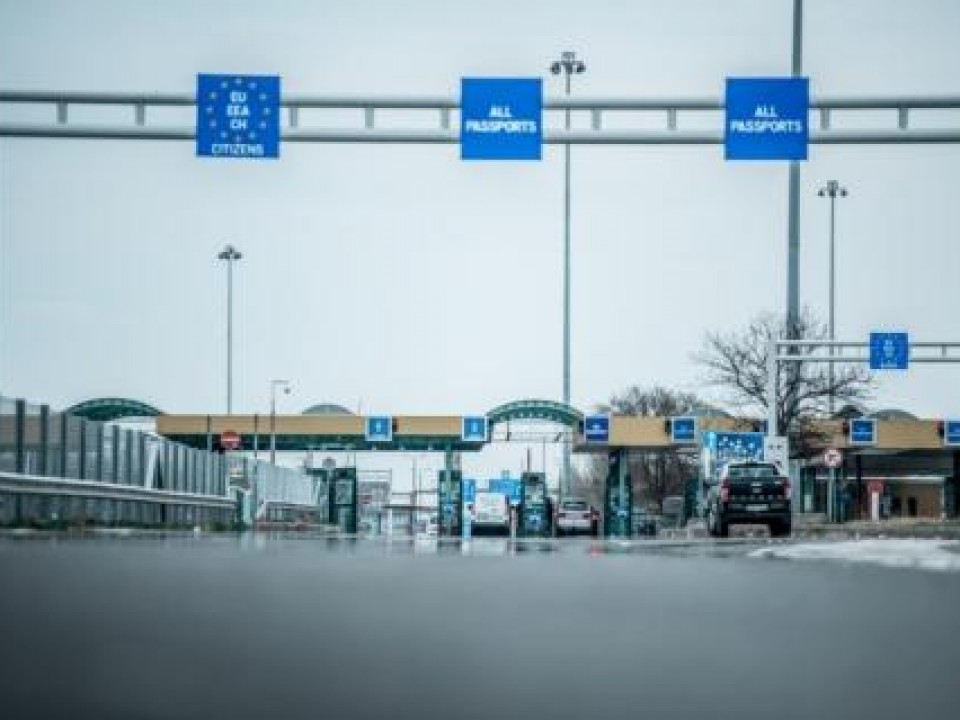 A teljes belső határon visszaállítja a kormány a határellenőrzést szeptember elsejétől