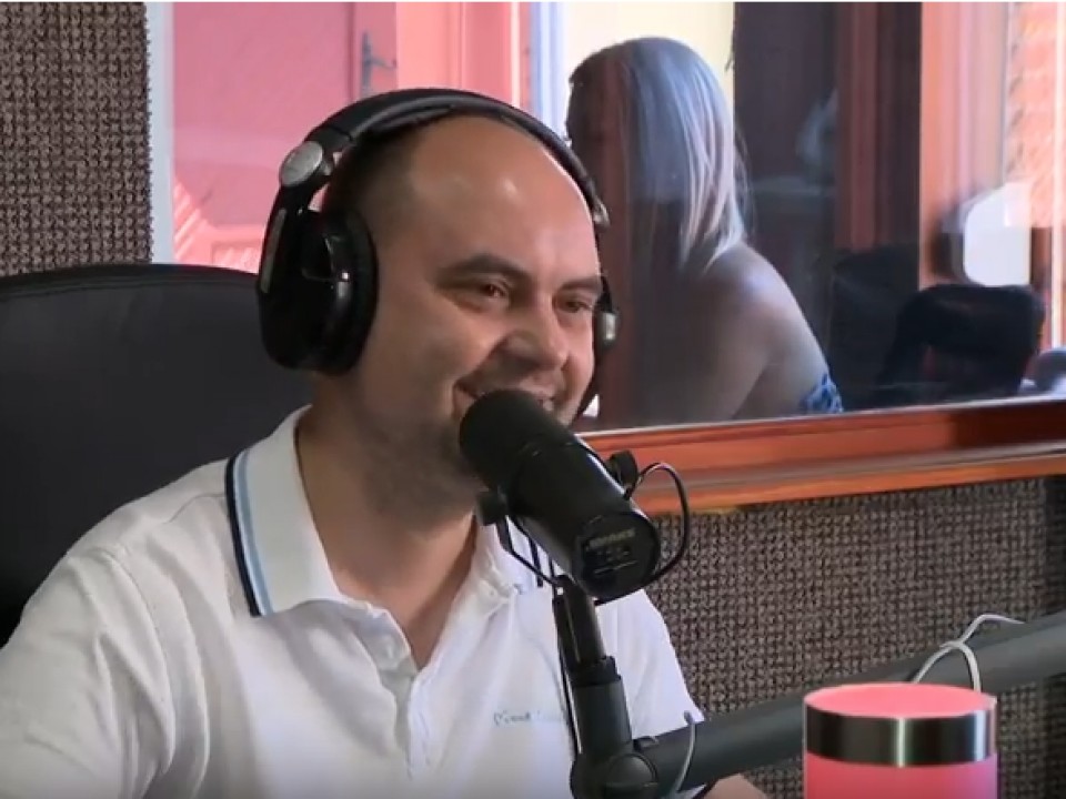 ÚJ RÁDIÓ SZÓL NYÍREGYHÁZÁN