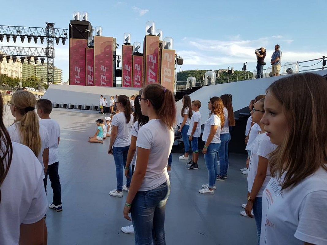 Úszó Világbajnokságon a Cantemus