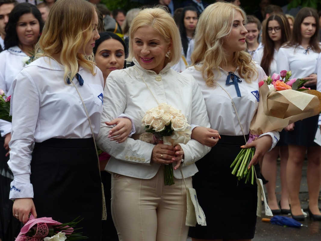 Elballagtak a Zrínyi végzősei - Az eső sem ronthatta el az ünnepi pillanatokat