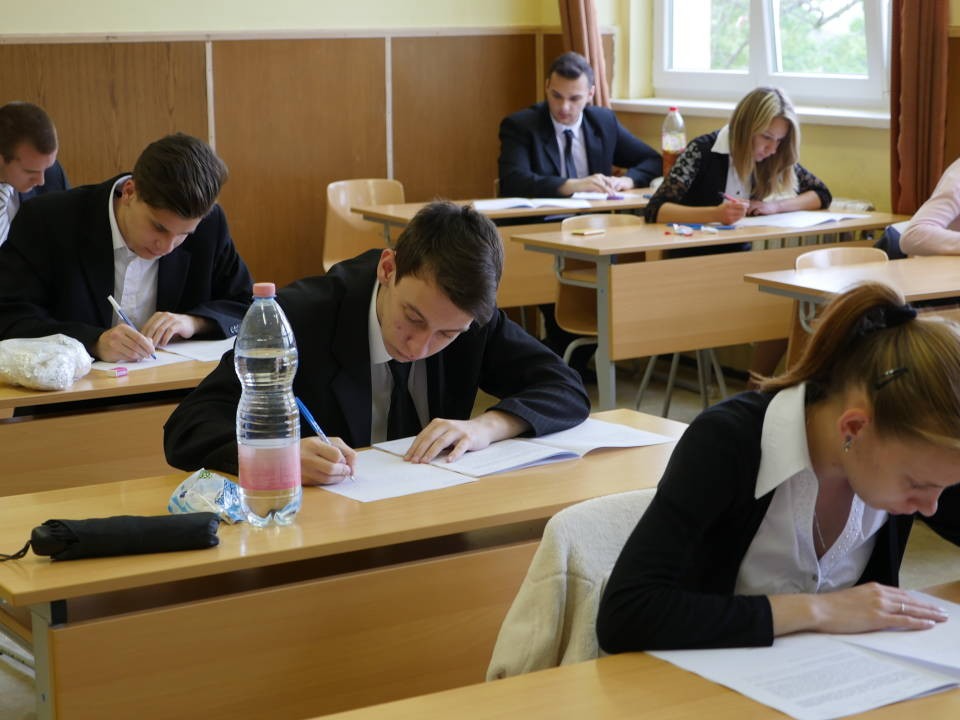 Középszintű magyar nyelv és irodalom írásbeli érettségi vizsga