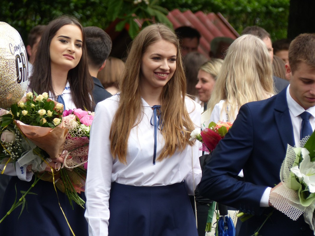 Elballagtak a Zrínyi végzősei - Az eső sem ronthatta el az ünnepi pillanatokat
