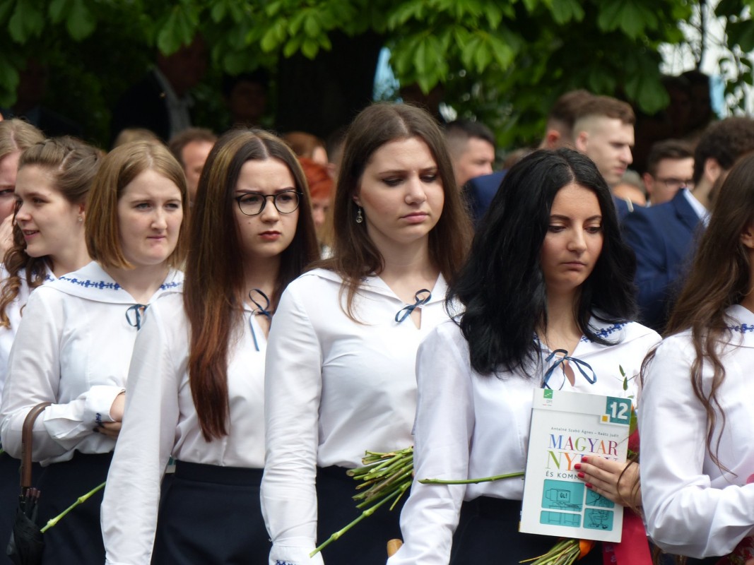 Elballagtak a Zrínyi végzősei - Az eső sem ronthatta el az ünnepi pillanatokat