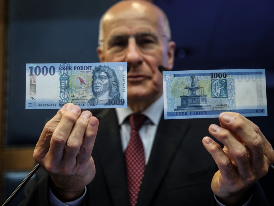MEGÚJULNAK AZ 1000 FORINTOS BANKJEGYEK