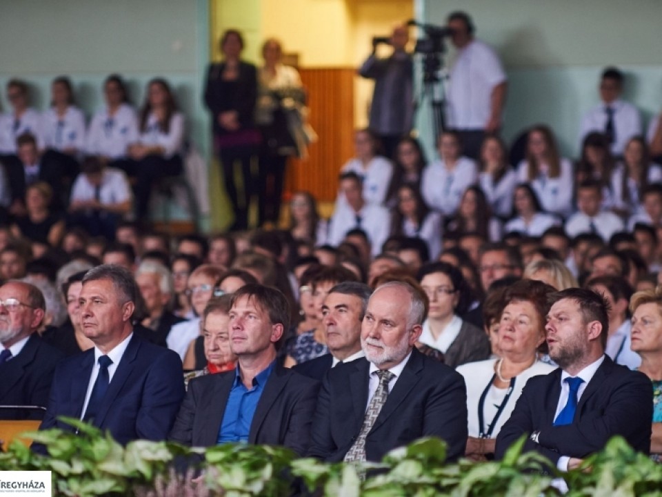 JUBILEUMI DÍSZÜNNEPSÉG A ZRÍNYIBEN