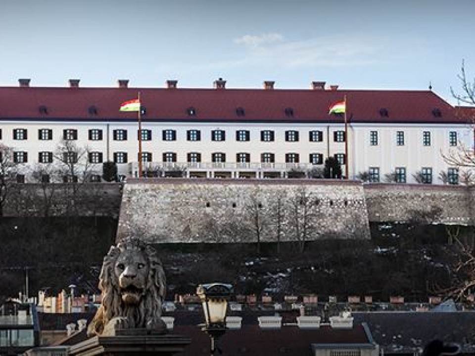 Újabb 15 milliárd forintot biztosít a kormány a koronavírus-elleni védekezéshez