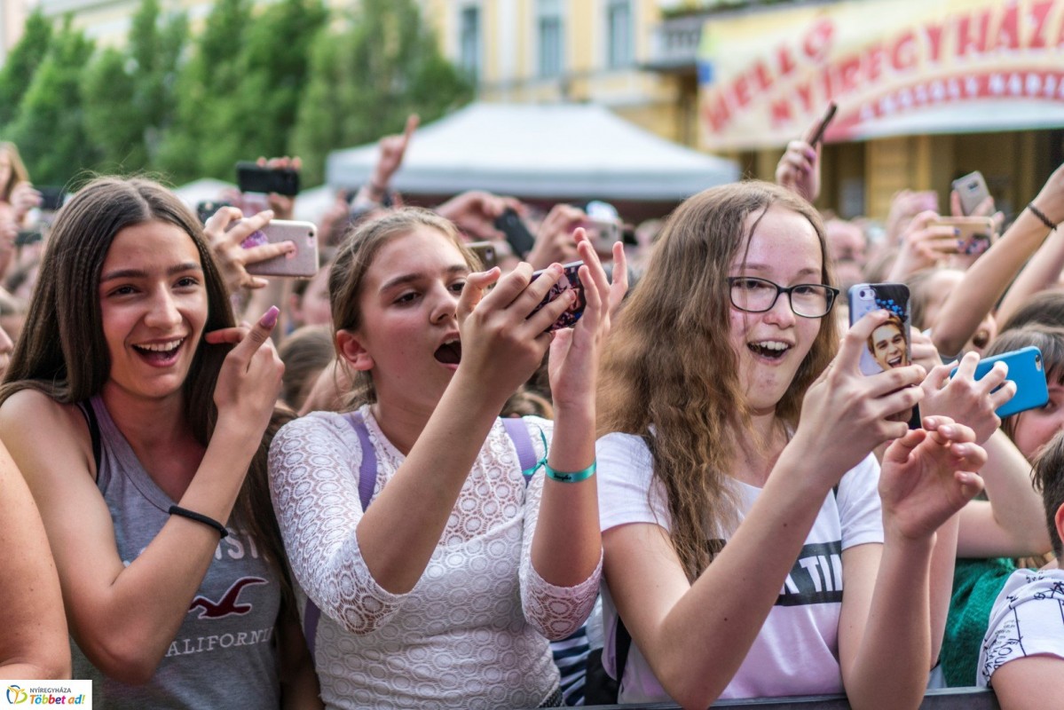 Több ezer fiatal tombolt együtt az USNK-val a Helló Nyíregyháza! rendezvényen