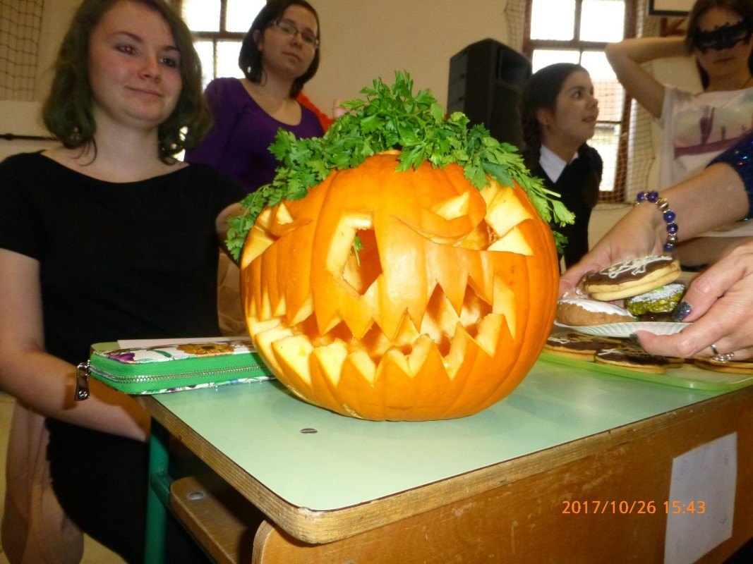 Fergeteges halloweeni hangulat a Kölcseyben