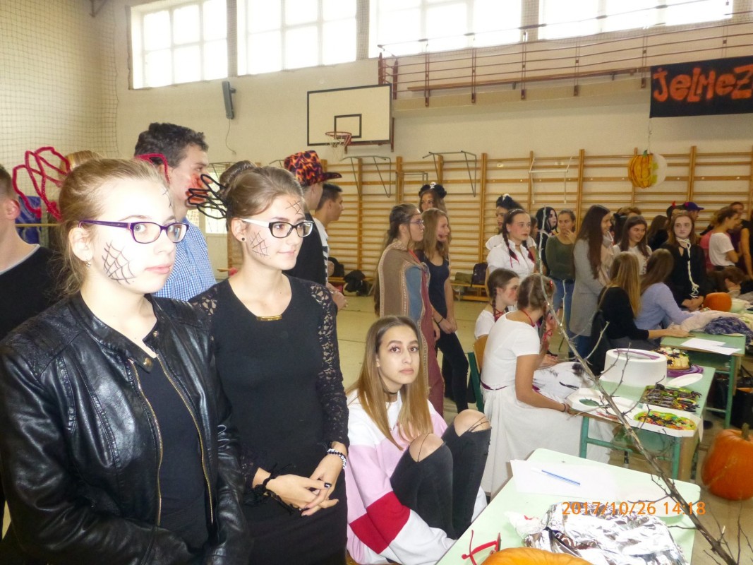 Fergeteges halloweeni hangulat a Kölcseyben