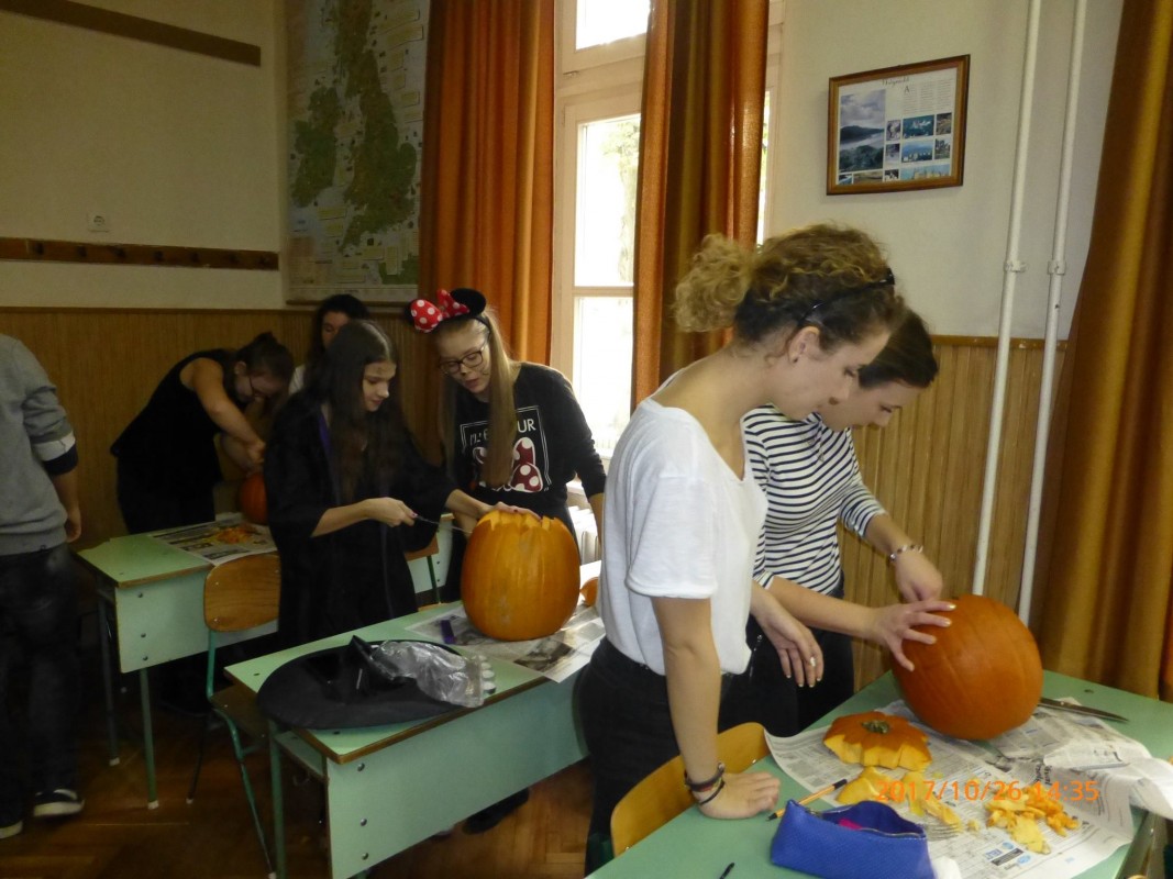 Fergeteges halloweeni hangulat a Kölcseyben