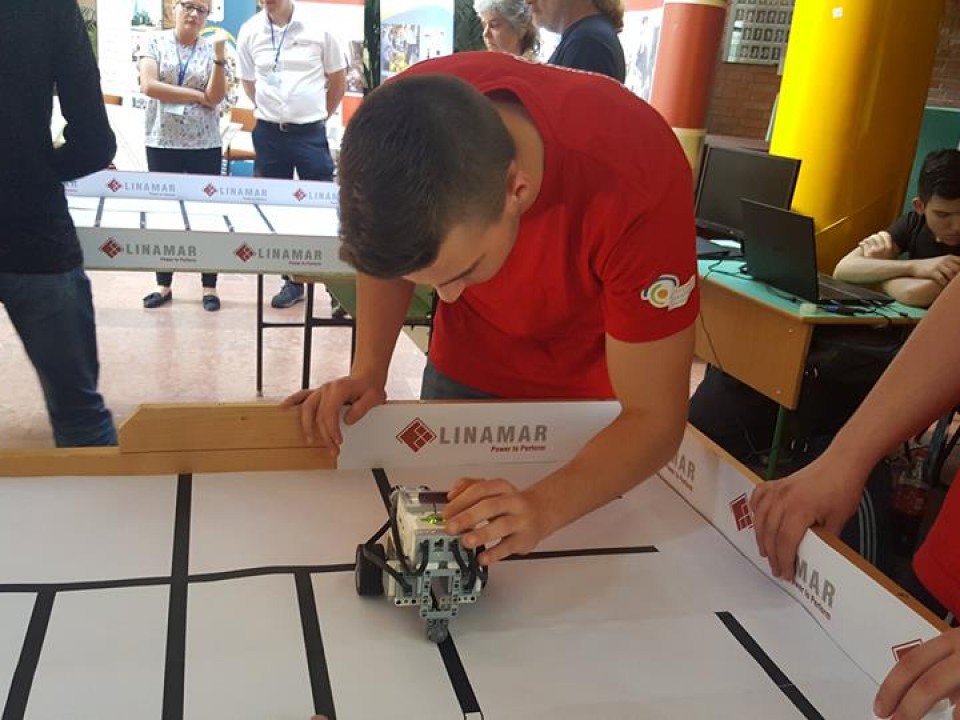 Középdöntős lett a wesselényisek robotja szumoban