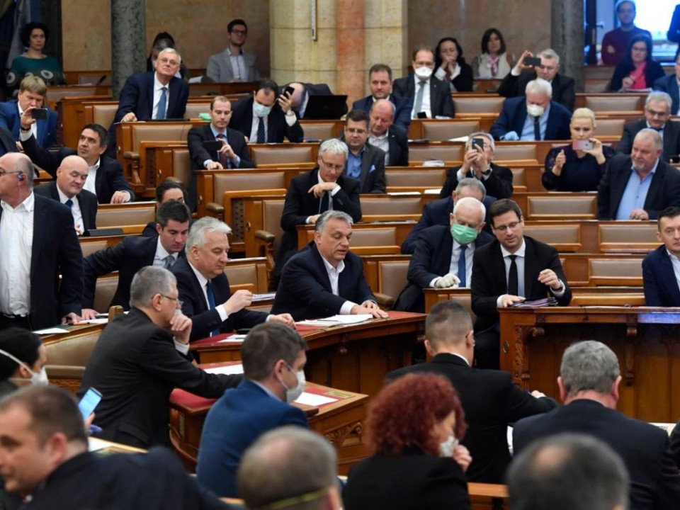 Elfogadta a védekezésről szóló törvényt a parlament