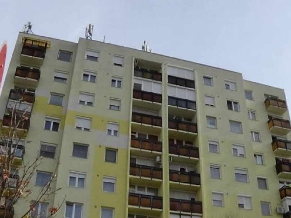 Tájékoztató érkezik a társasházakba – Fontos, hogy kihelyezzék a lépcsőházakba!