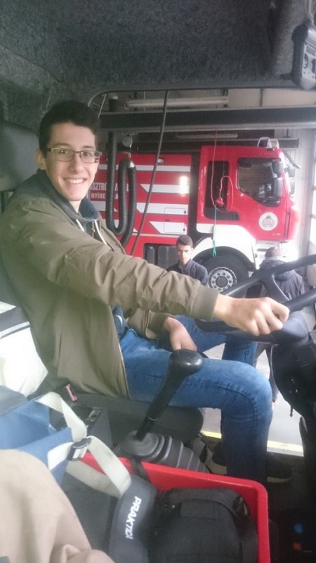 Tűzoltóknál jártak az "aranyos" diákok