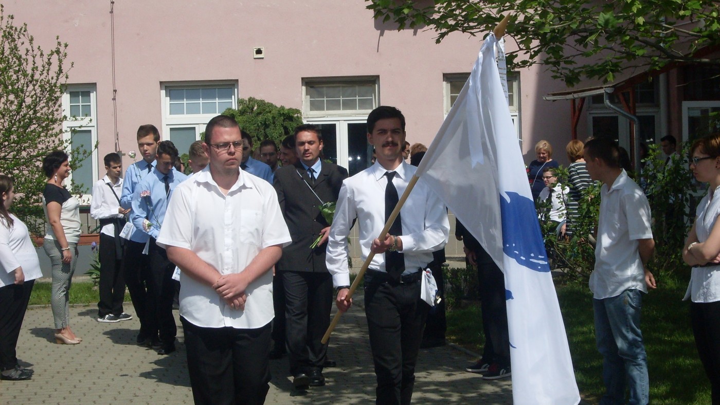 Elballagtak a Ridens végzősei