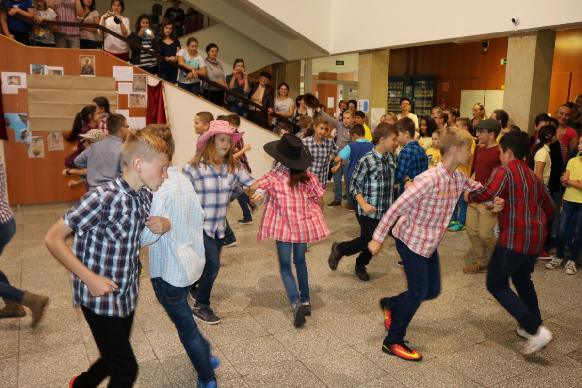 Verébavató képekben