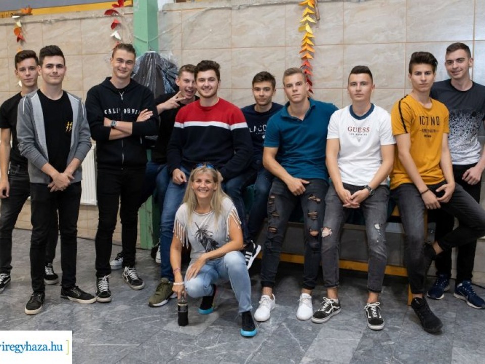 Fut, tanít és egyetemre jár – Így készül Domokos Andrea az áprilisi futófesztiválra