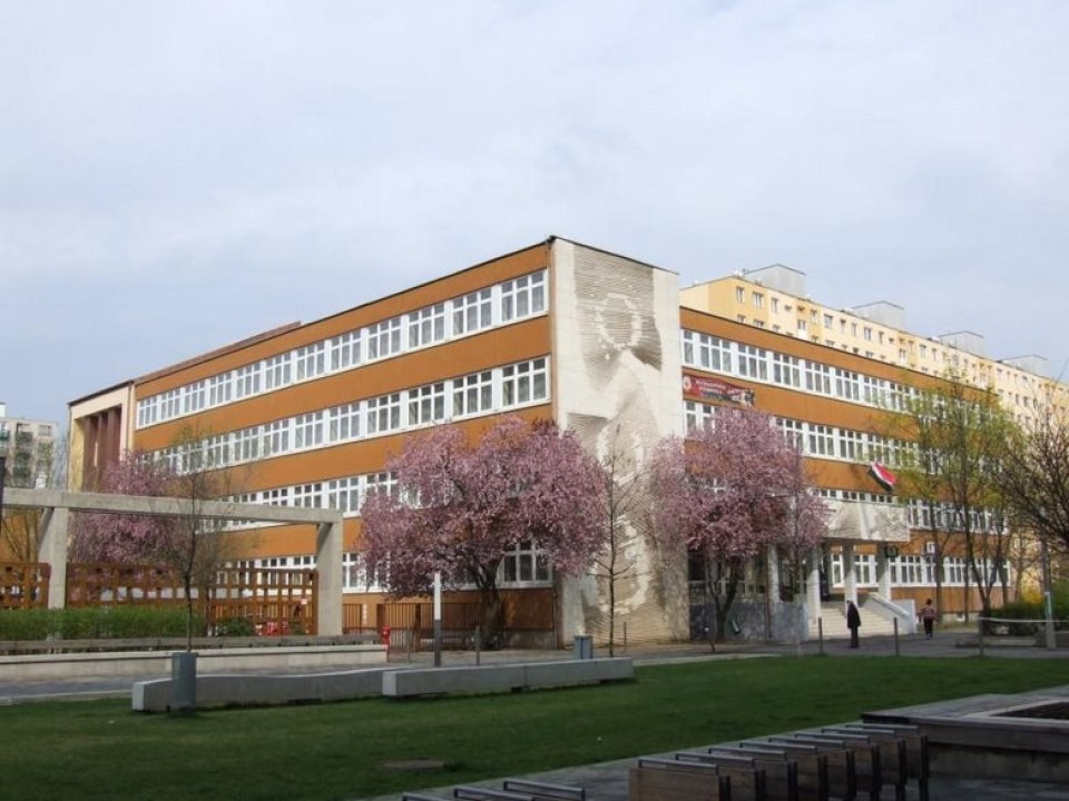 A „Csokisuli” és a „Mintaiskola” 