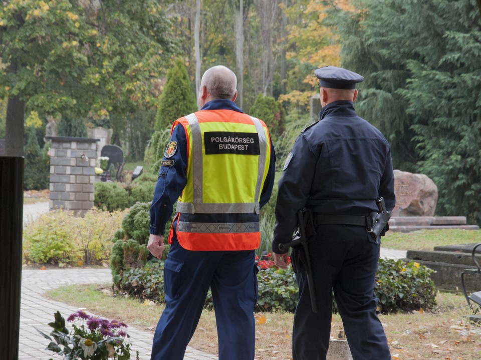 MINDENSZENTEK ÉS HALOTTAK NAPJA