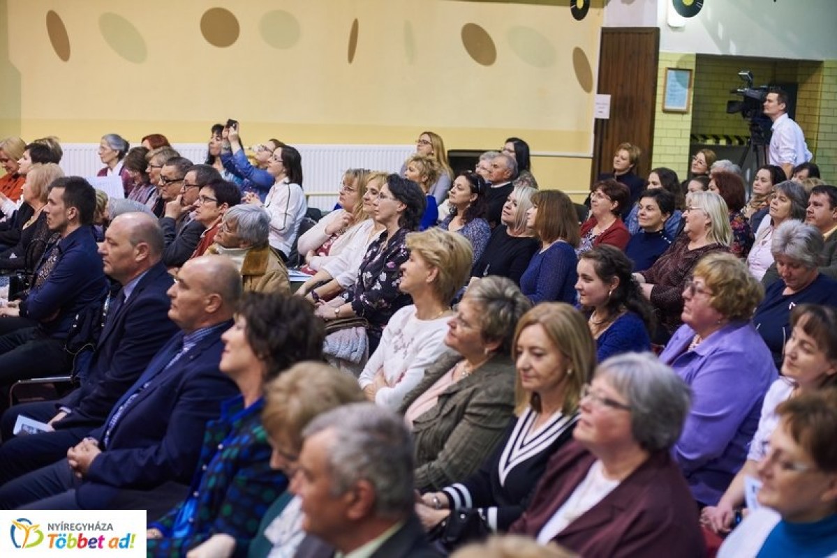 Nagyszabású jubileumi hangverseny a Vasváriban – 50 éves az ének-zene tagozat