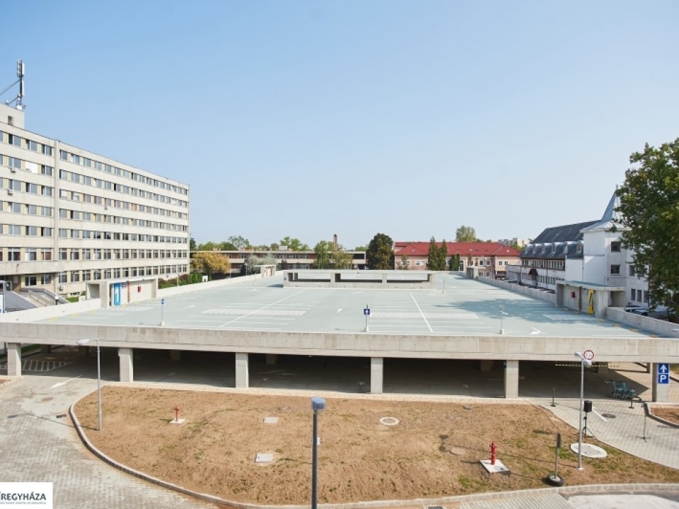 ÚJ PARKOLÁSI REND A JÓSA ANDRÁS OKTATÓKÓRHÁZBAN
