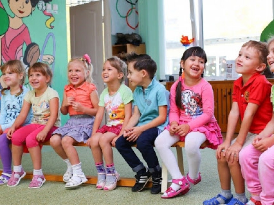 Lesz gyermekfelügyelet hétfőtől az óvodákban, iskolákban