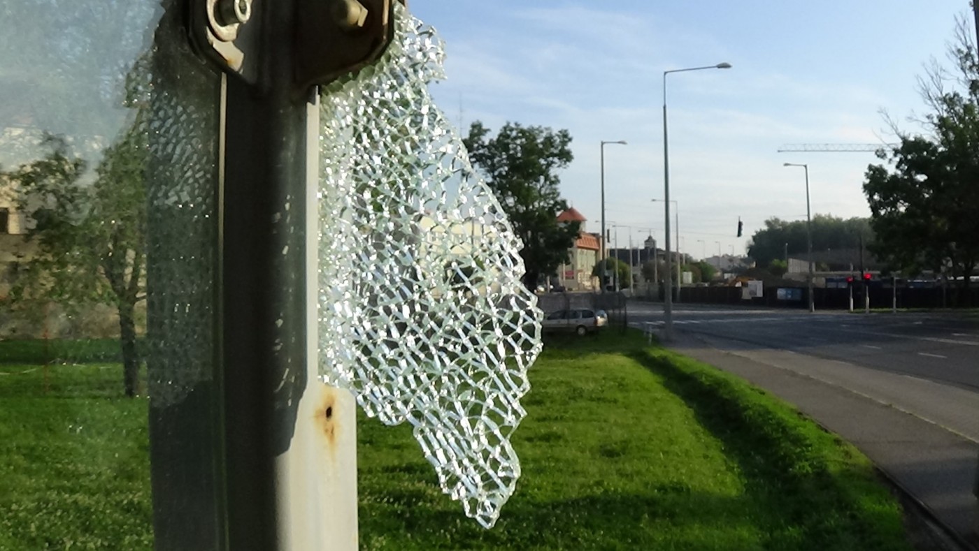 Mi szükség erre? - Buszmegállót rongáltak ismeretlenek