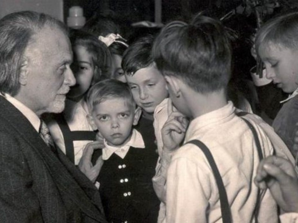 Döntőben a vikárosok
